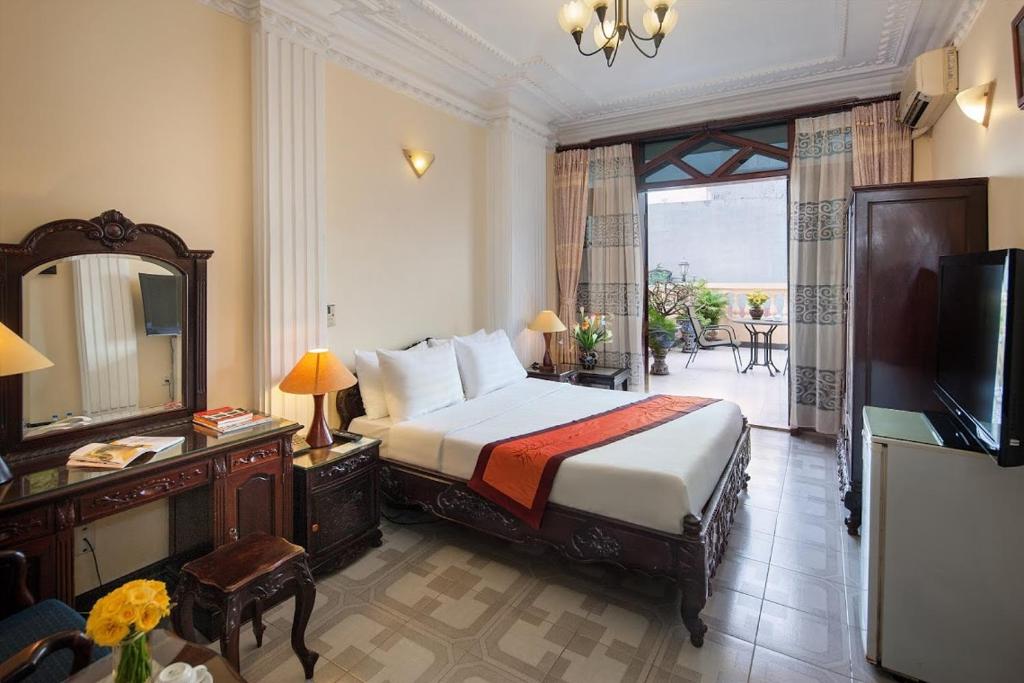Lucky Central Hotel & Travel – Hanoi